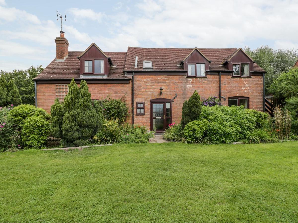 Lawn Farm Cottage Gloucester Exterior photo
